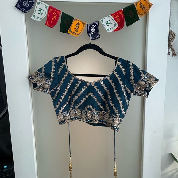 Desi Dress/Sari Set - Picture 3 of 4